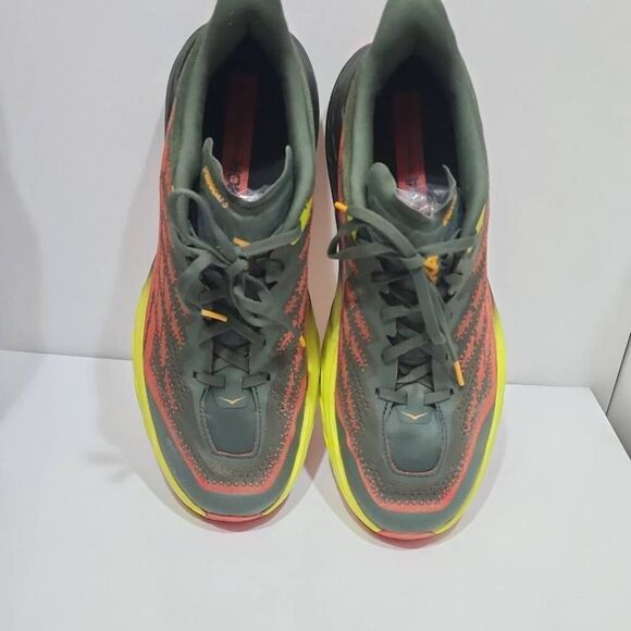 HOKA Speedgoat 5 trail running shoe \